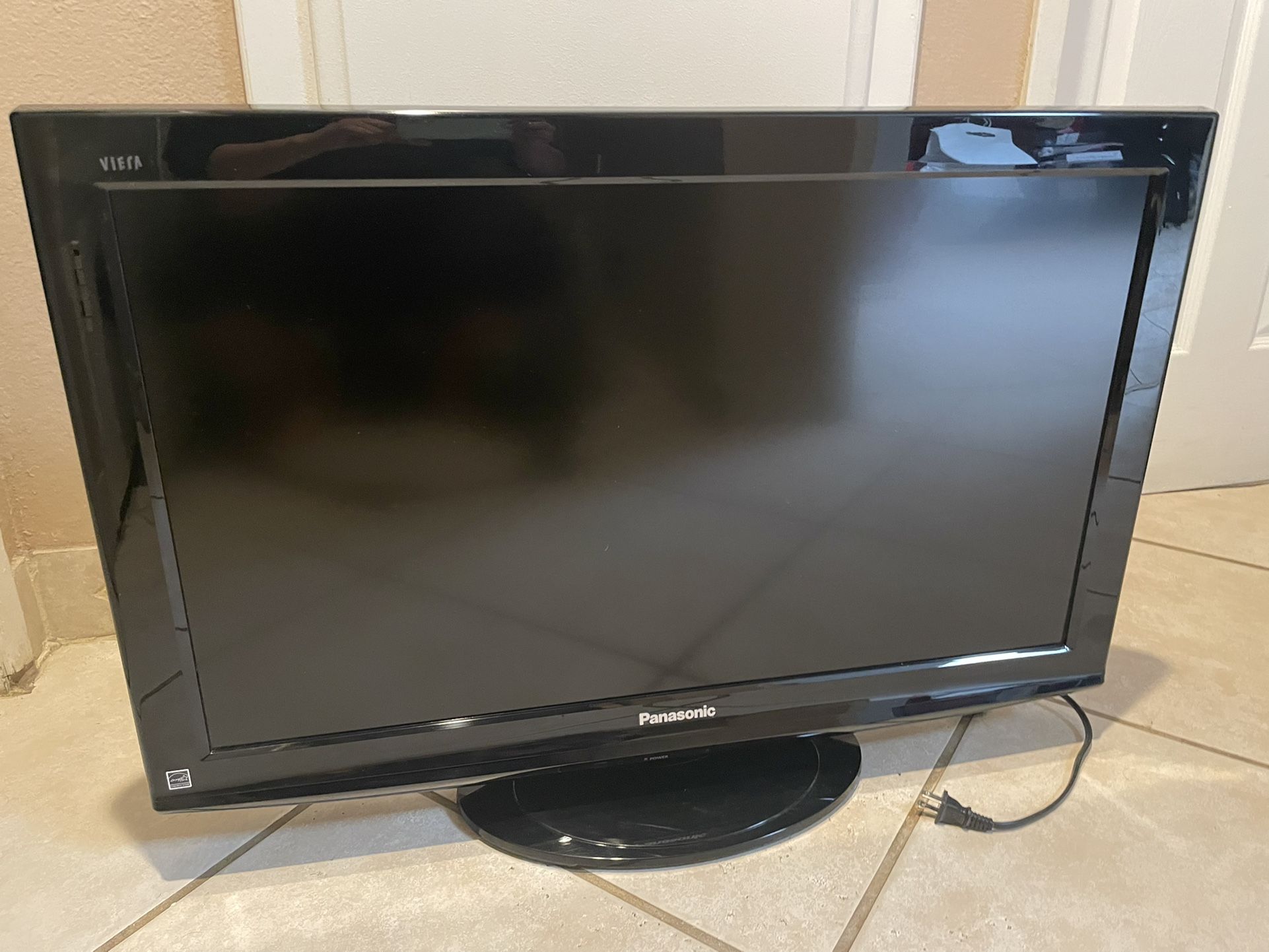 36” Panasonic TV