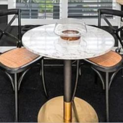 Cafe Dinet table and chairs