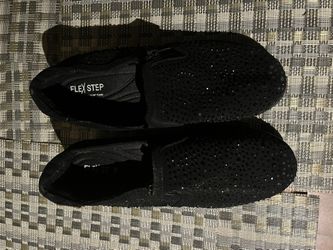 Rhinestone Girl Shoe With A Zipper Size 3-4