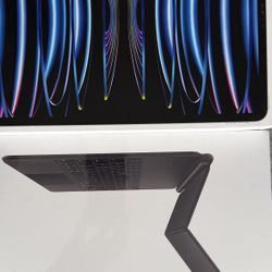 iPad Pro + iPad Magic Keyboard. (New) 