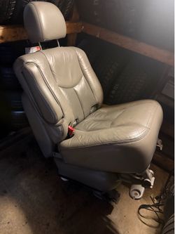 2 seats