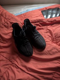 Yeezy boost 350 V2 pirate black size 11 slightly used