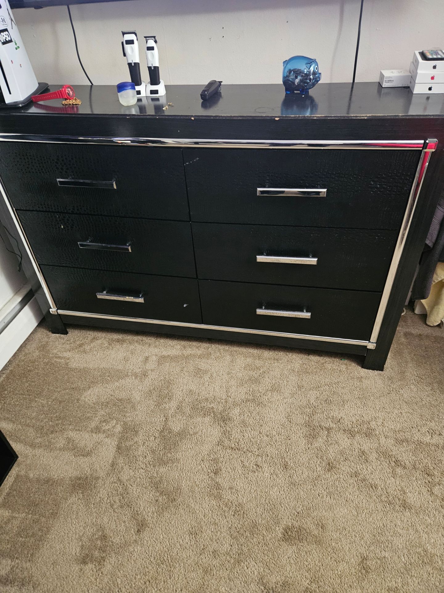 Black dresser 6 drawers