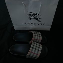 Burberry slides 