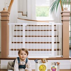 Pressure Mounted Safety Gate 29.7-48", White (New)