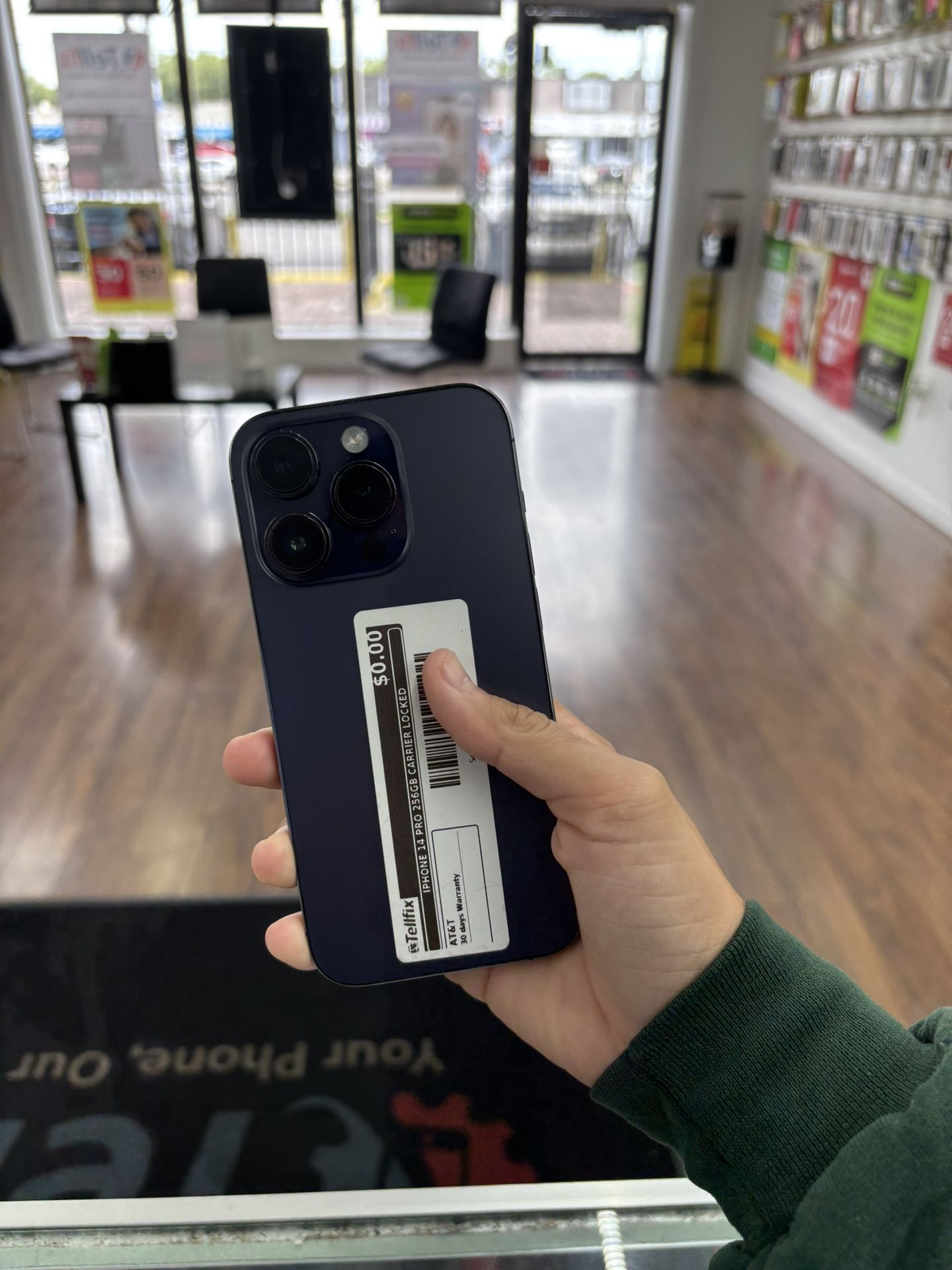 iPhone 14 Pro AT&T 256gb $99 Down