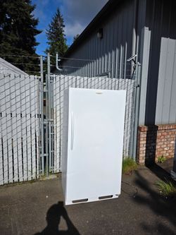 Upright freezer