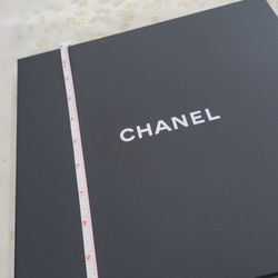Chanel Box 