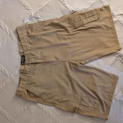 Scared Crown Cargo Shorts Men's 36
