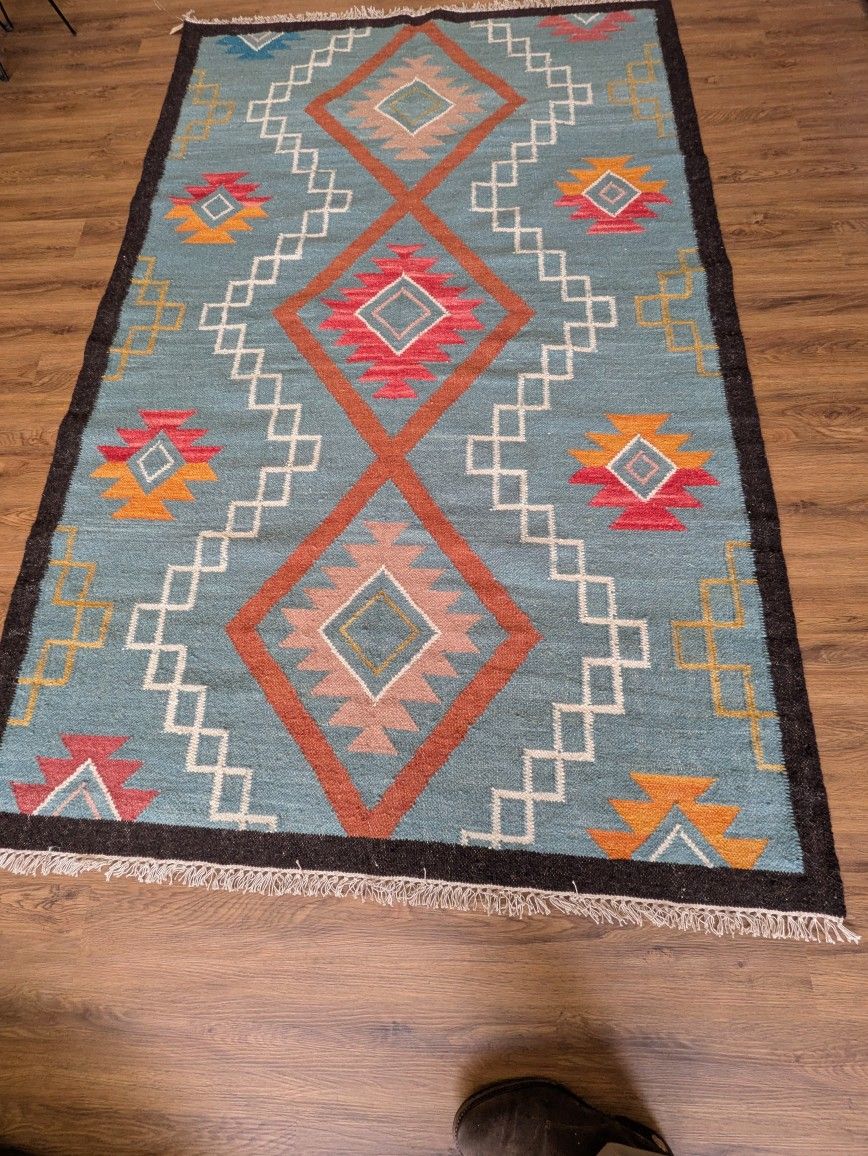 Handmade Wool Rug 5'3x8'3