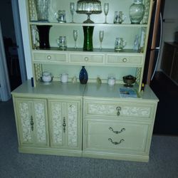 Hutch. Older.Great Shape.