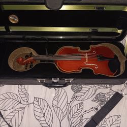 H. Siegler HS-40 Violin 1/2 & Bow