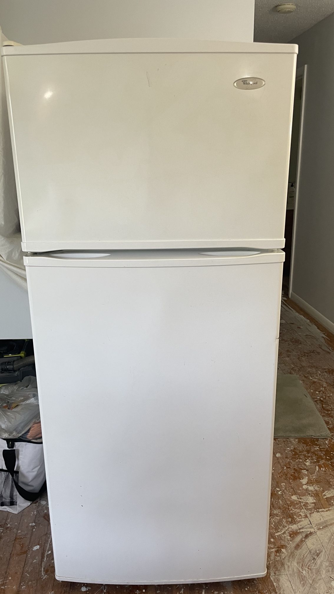 Hotpoint 16cuft Top Freezer Refrigerator