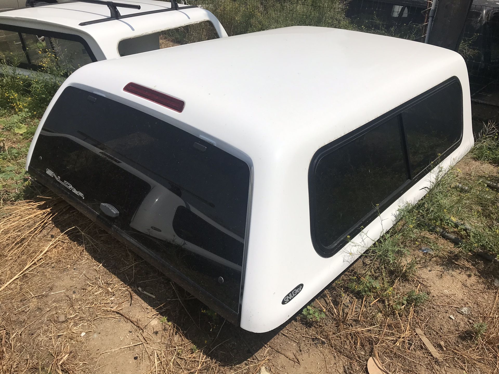 Toyota Tacoma 6ft bed Camper shell 2005/2015