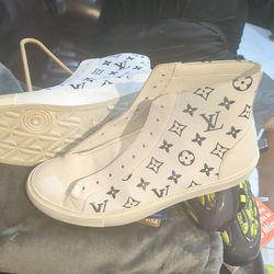 REDUCED...Barely Used High Top Sneakers Size 9 Men