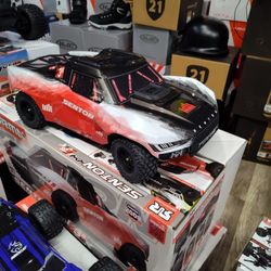 Brushless Electric RC Short Course Truck ARRMA Senton BLX 3s 