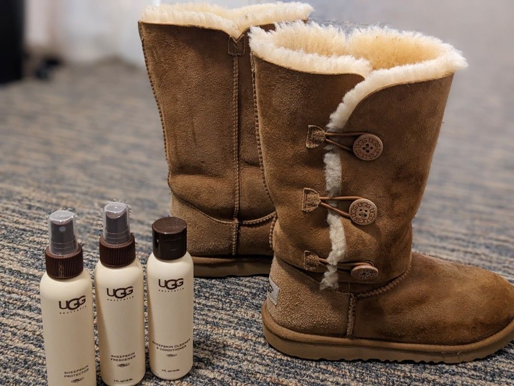 UGG Bailey's Button Triplet 