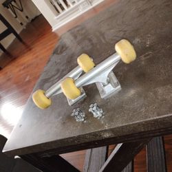 Skateboard Parts ! Independent / Spitfire / Swiss .