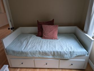 Day bed, twin size