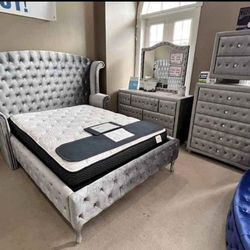 LH 👉 Alzire Gray Tufted Velvet Upholstery Queen Bedroom Set, Nightstand, Chest, Dresser With Mirror 