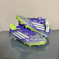 (New)  Men's size 10 Adidas F50