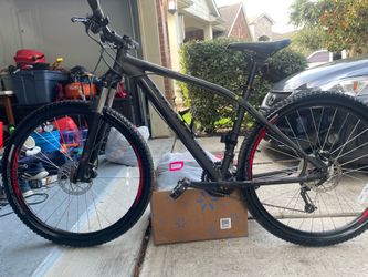 Specialized pitch comp bike
