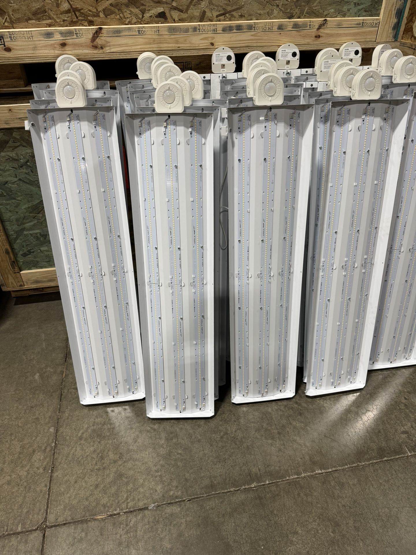 Linear LED Light Fixtures