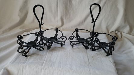 Iron candle holder set