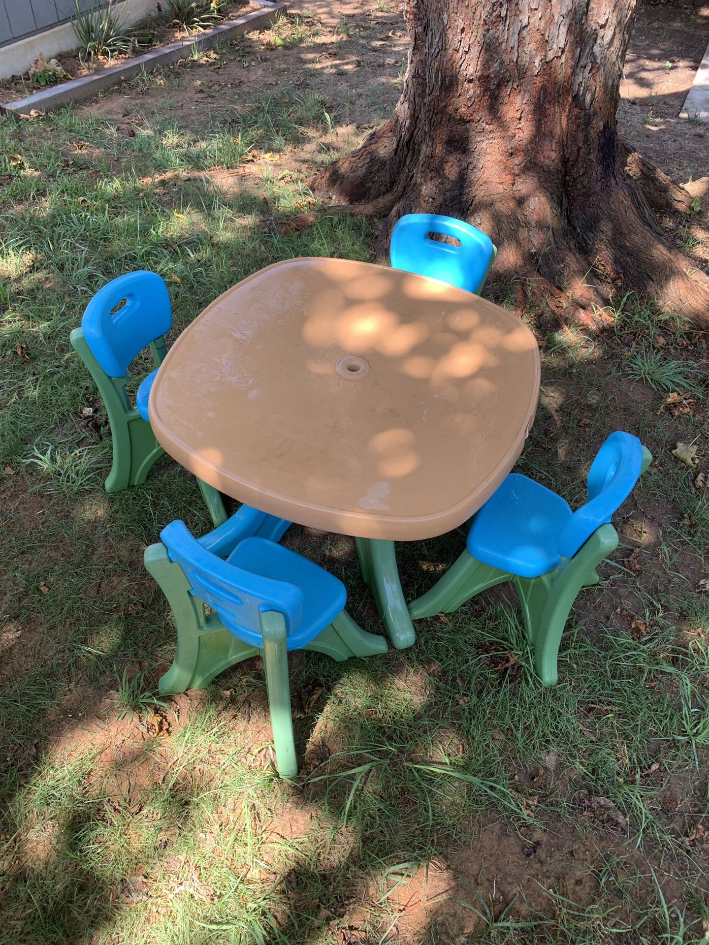 Outdoor kids table