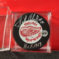 Sid Abel Signed Red Wings Logo Hockey Puck (COA) & case
