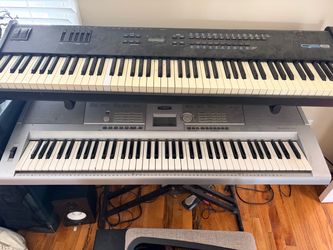 Keyboards stands and speakers