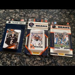 Brand New Official  Football Chicago Bears Card Factory Sealed Team Set