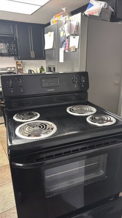 Frigidaire Stove