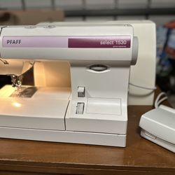 PFAFF select 1530 Sewing Machine