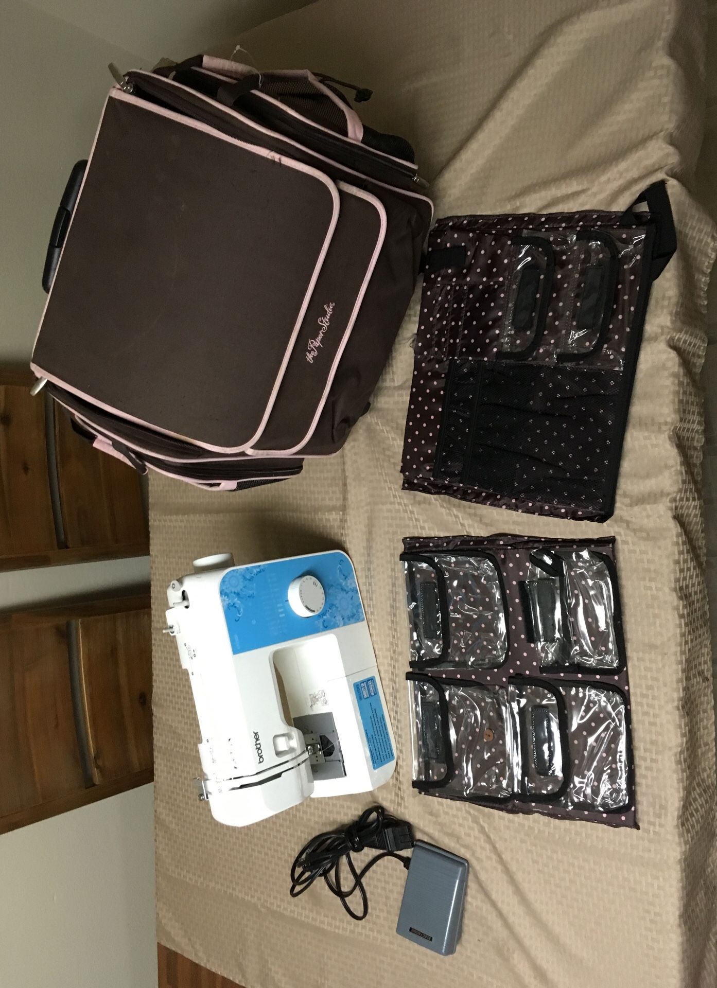 Brothers sewing machine w/ paper studio rolling bag
