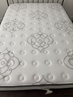 Serta Full Size Mattress – Lightly Used