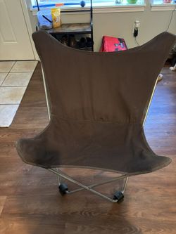 BROWN CHAIR