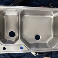Used Stainless Steel Double Sink (blanco)