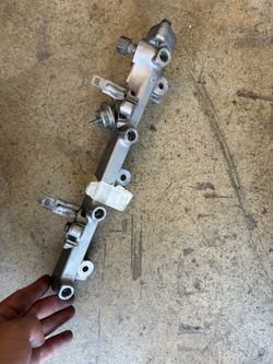 Prelude fuel rail