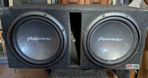 Pioneer Subwoofer 2 X 12-in In B Box
