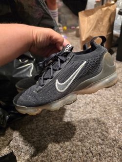 Nike size 8 womens