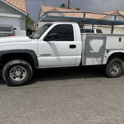 2001 Chevi Silverado. 2500 millas 18700