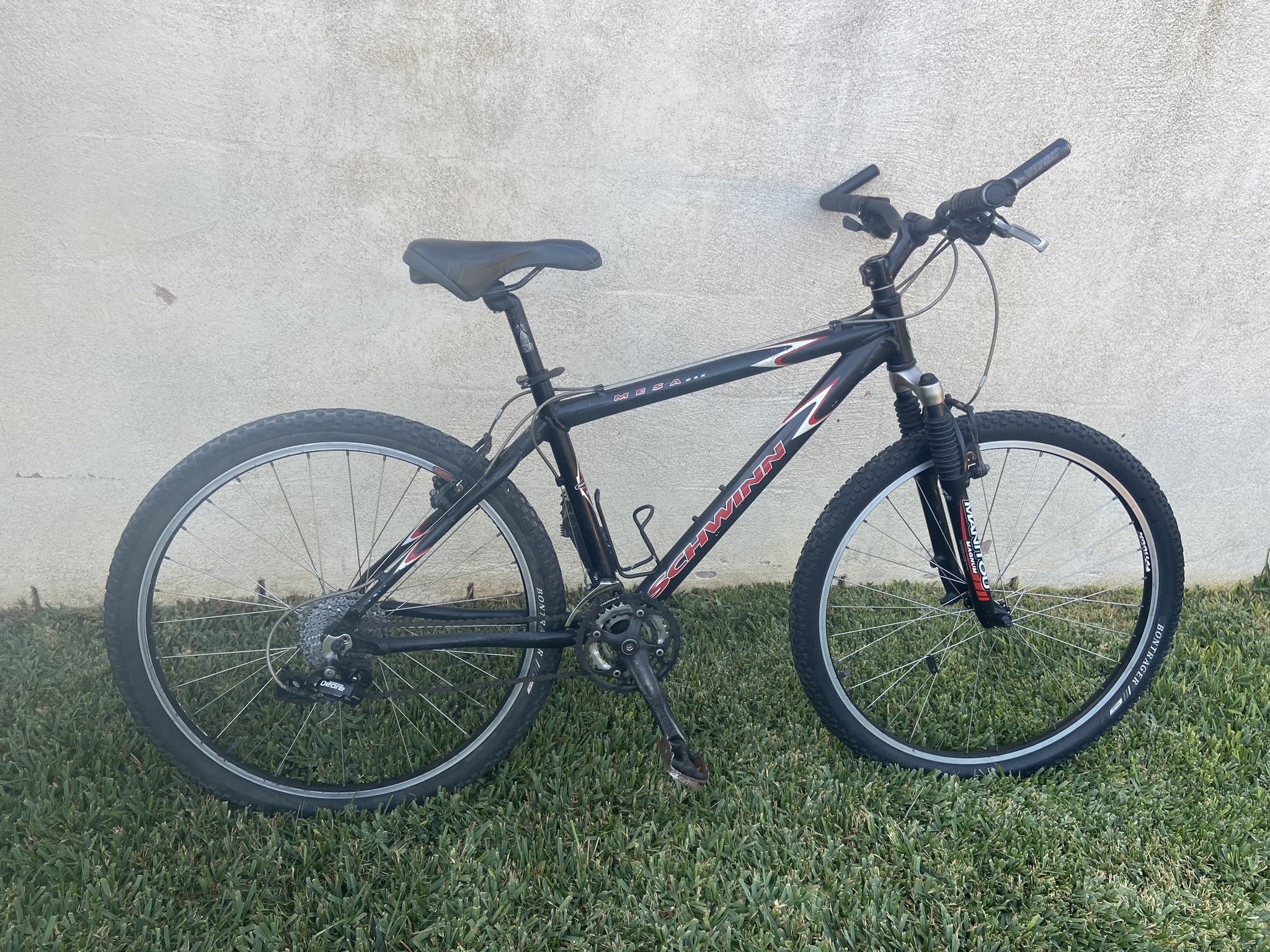 SCHWINN MESA GSX MOUNTAIN BIKE~18” FRAME~24-SPEED~26” WHEELS~GOOD CONDITION~READY TO RIDE!
