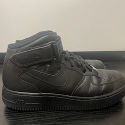 SIZE 9 W0MAN - Nike Air Force 1 Mid 07 Triple Black
