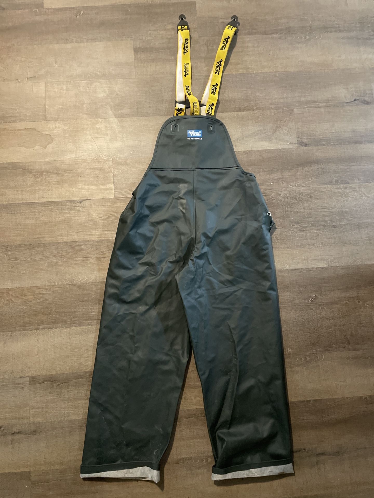 Viking Journeyman PVC Bib Overalls – Size Medium – Oil Resistant