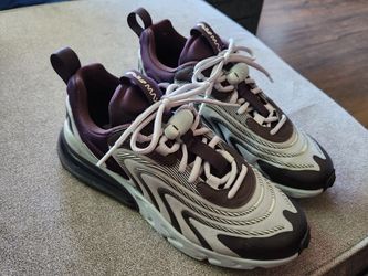 Nike Air Max 270 react Burgandy and Gray size 7.50
