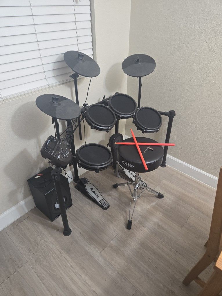 Alesis 10pcs Electronic Drum Kit Complete
