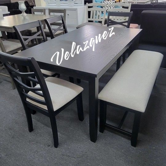 ✅️✅️6 pc Black dining table set padded seat chairs and bench✅️✅️✅️