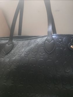 Black  skull purse