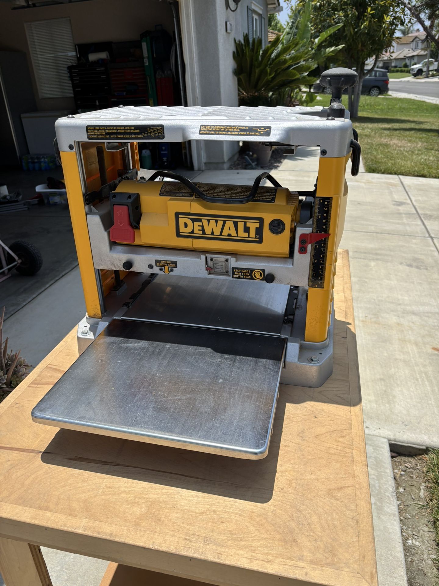 DEWALT 15 Amp Corded 12.5 in. Bench Planer